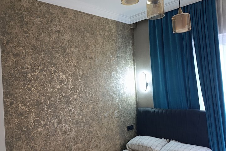 Room 2 of 4