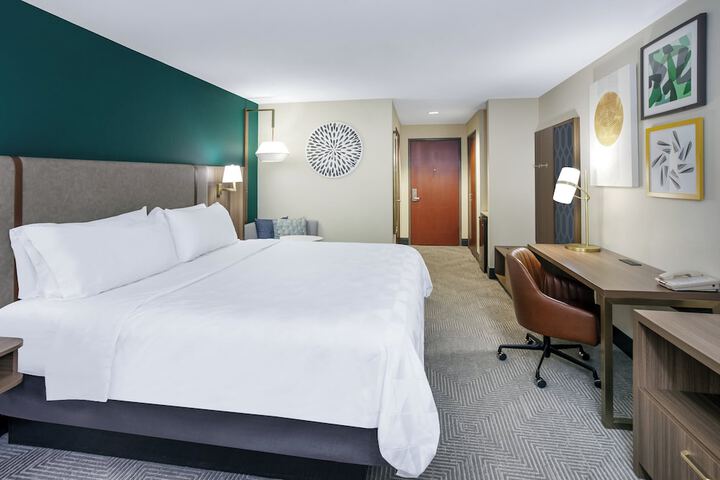 Room 12 of 67