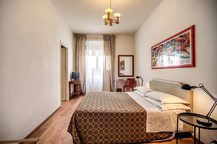 Room 49 of 81