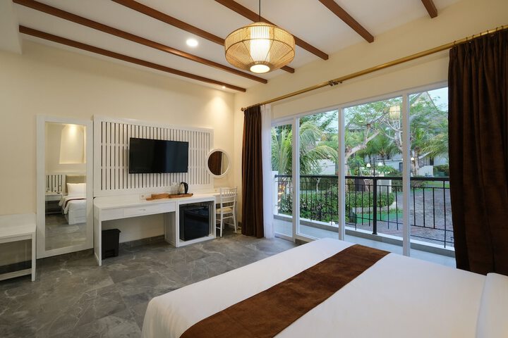 Room 16 of 44