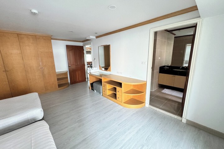Room 14 of 67