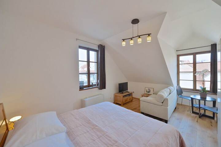 Room 7 of 31