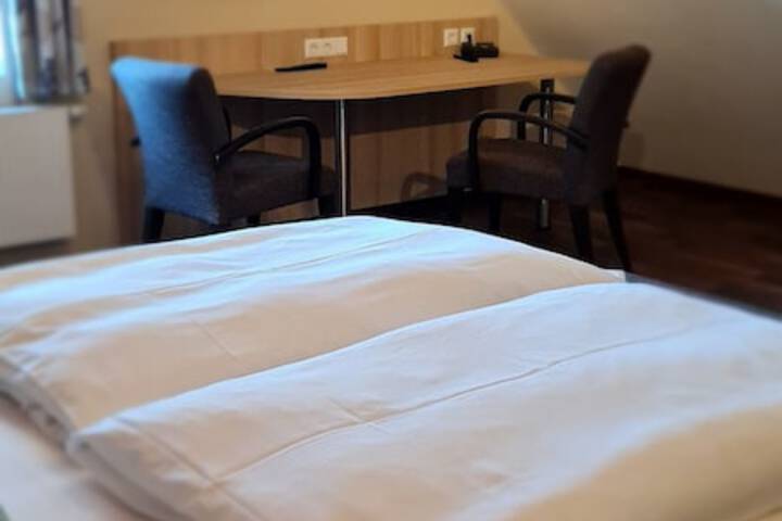 Room 3 of 18