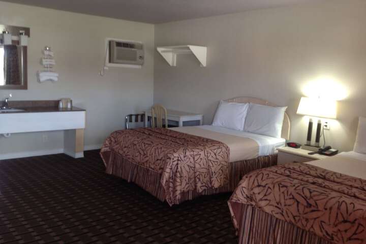 Room 5 of 18