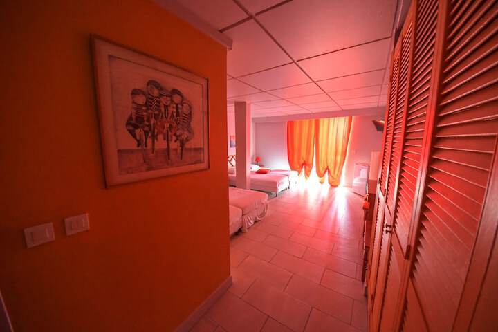 Room 17 of 93