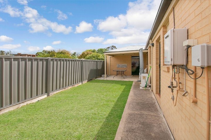 Hotel Exterior 10 of 10