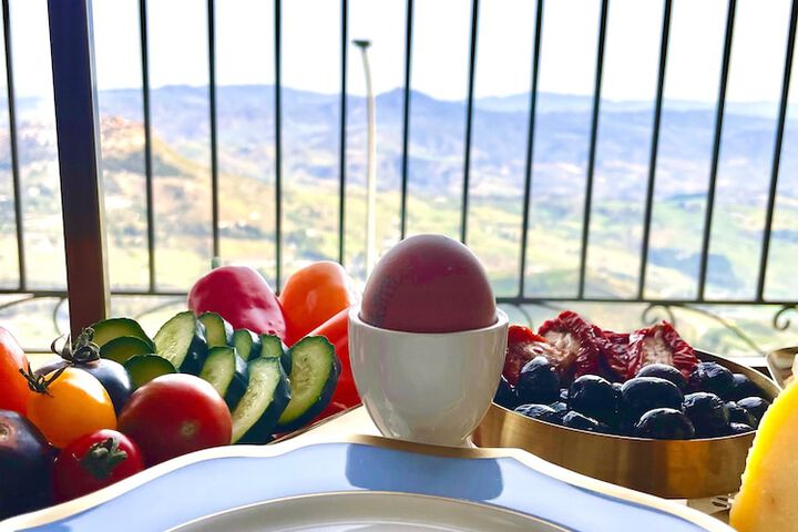 Breakfast/Coffee Service 83 of 98