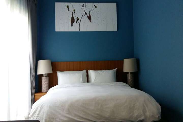 Room 10 of 34