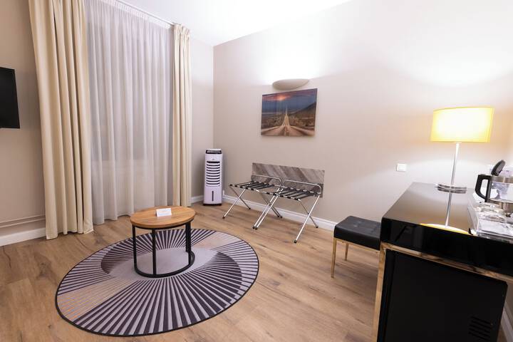 Room 36 of 106