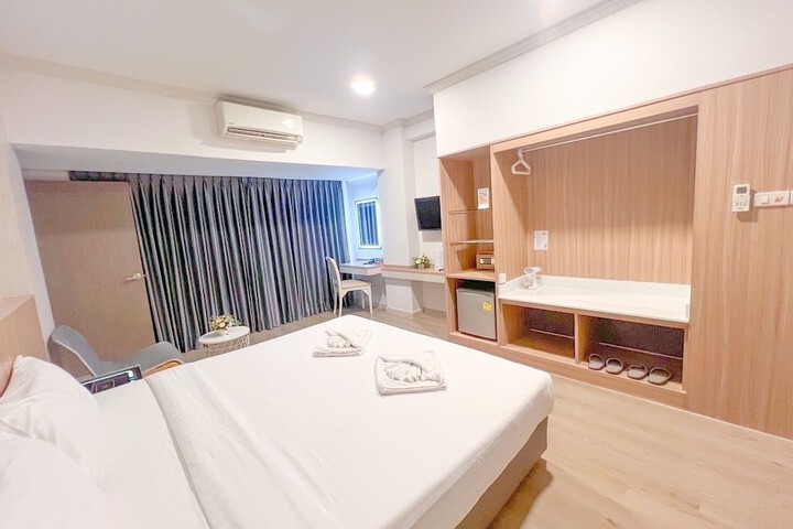 Room 33 of 56