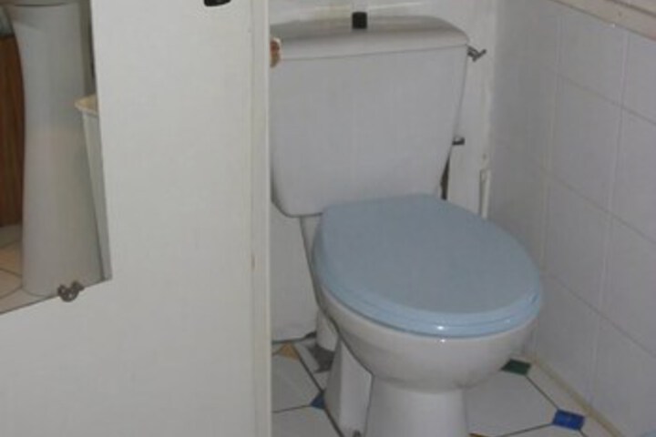 Room 50 of 73