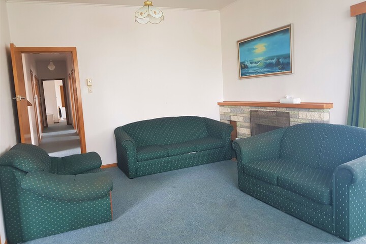 Room 16 of 27
