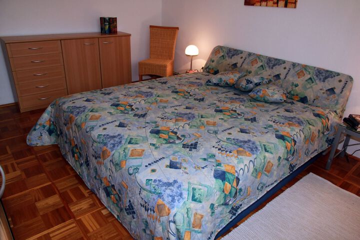 Room 6 of 54