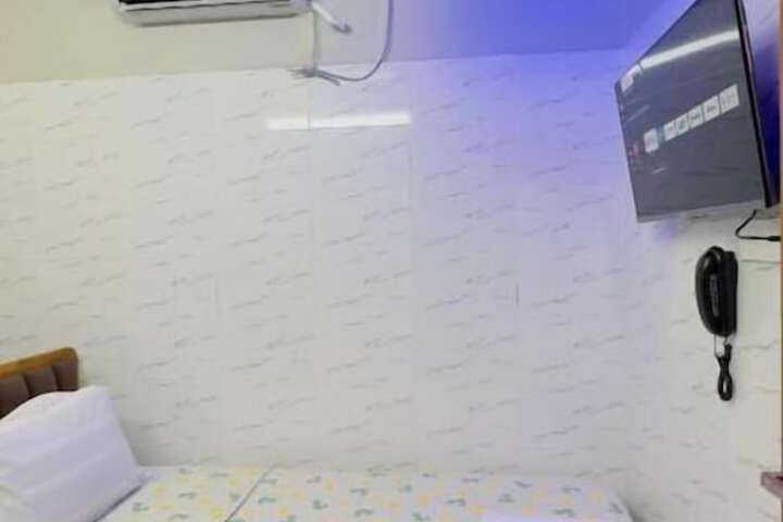 Room 10 of 45