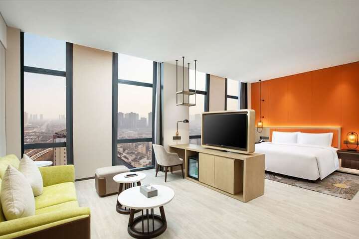 Room 21 of 84