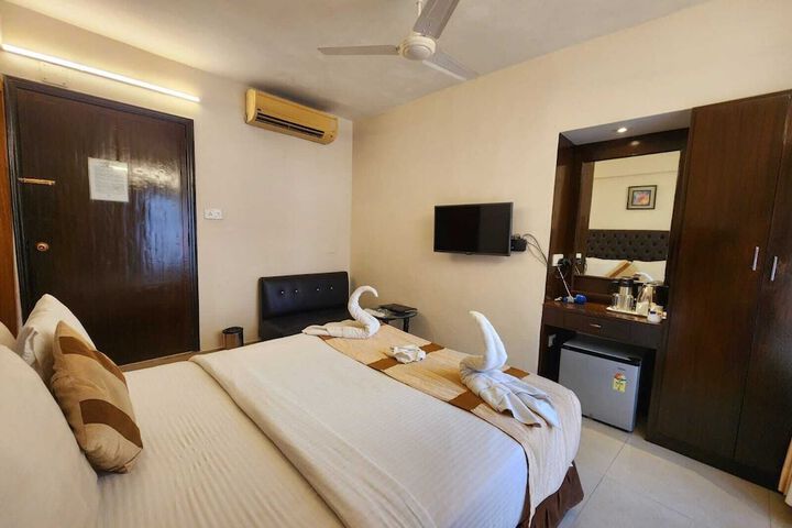 Room 16 of 48