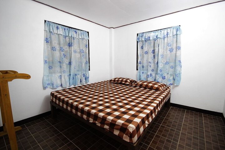 Room 11 of 90