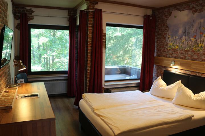 Room 21 of 73