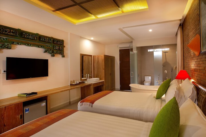 Room 42 of 83
