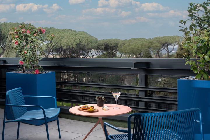 Room 53 of 79