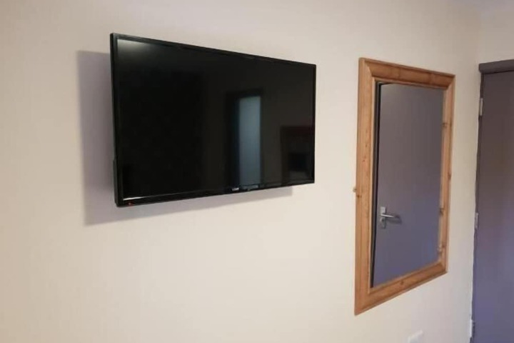 Room 8 of 23