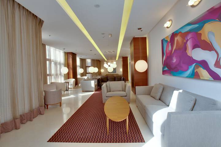 Ballroom/Hall 19 of 22