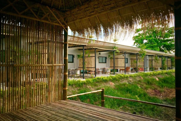 Hotel Entry