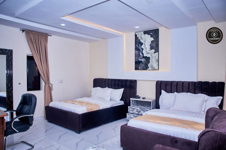 Room 7 of 20