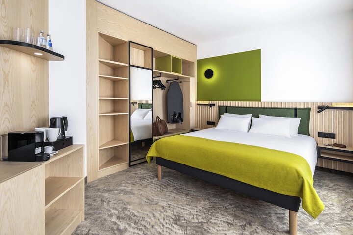 Room 29 of 75