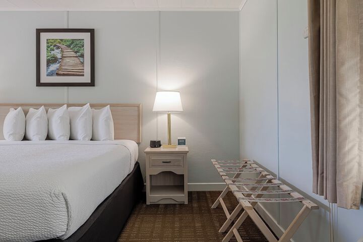 Room 12 of 27