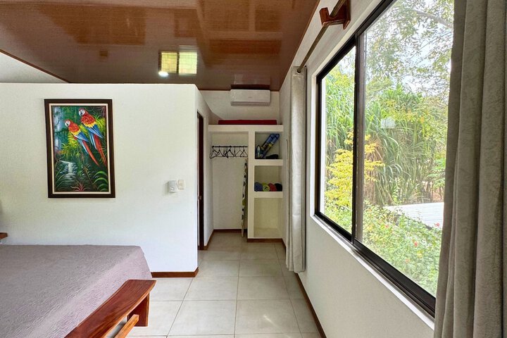 Room 14 of 193