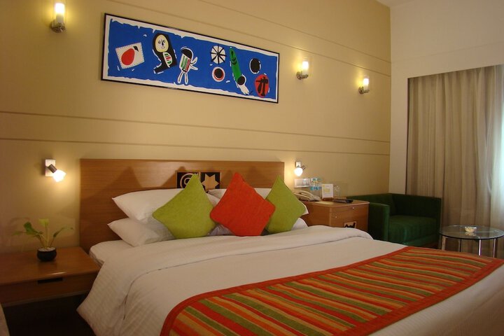 Room 5 of 42
