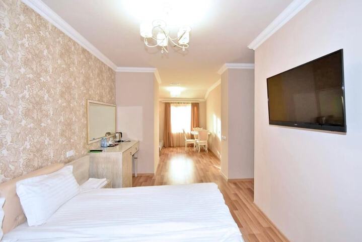Room 17 of 29