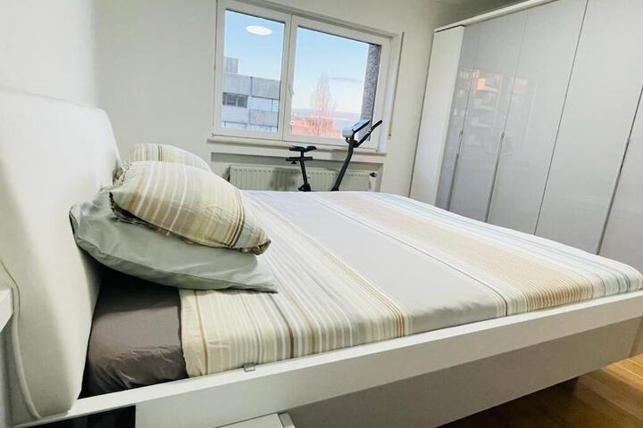 Room 3 of 25