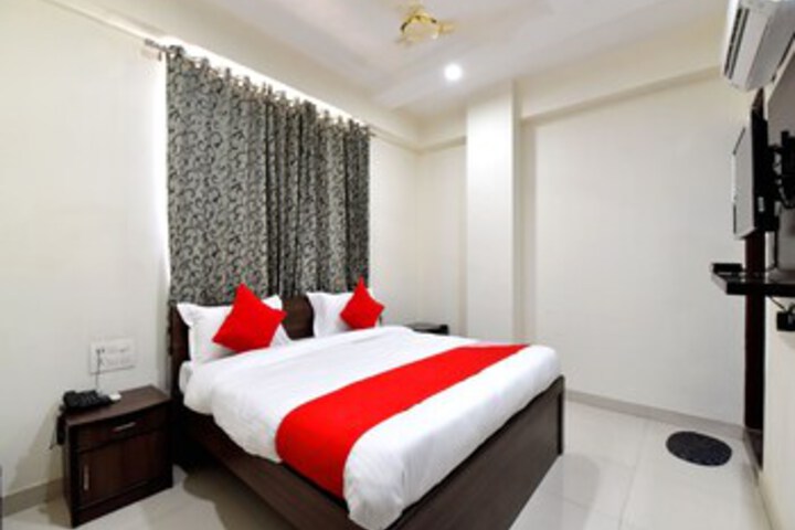 Room 15 of 24