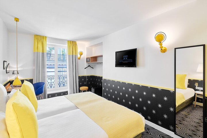Room 32 of 54