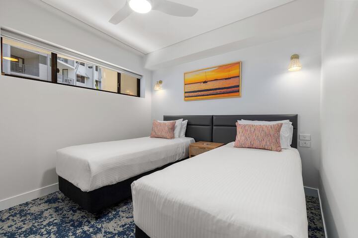 Room 2 of 55