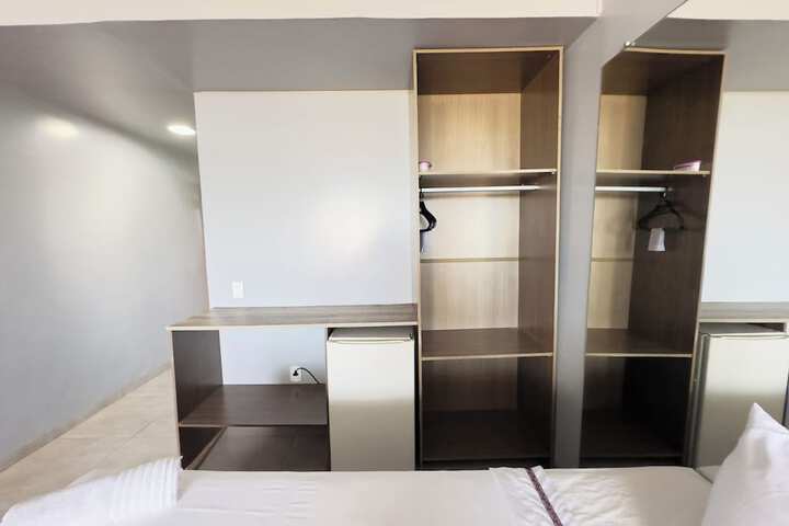Room 32 of 116