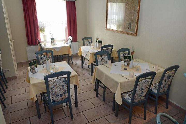 Dining 6 of 6
