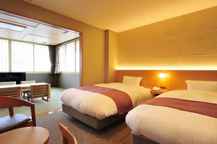 Room 16 of 105