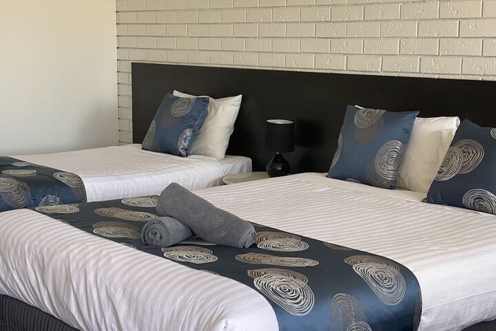 Room 12 of 50