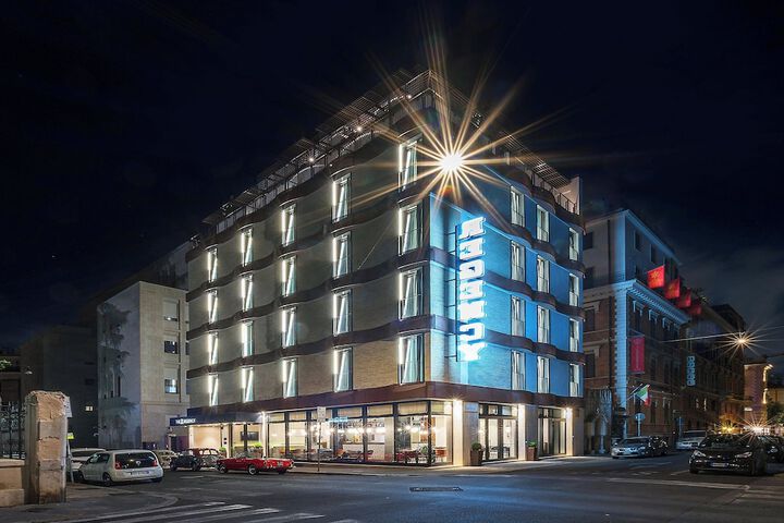 Hotel 84 of 93