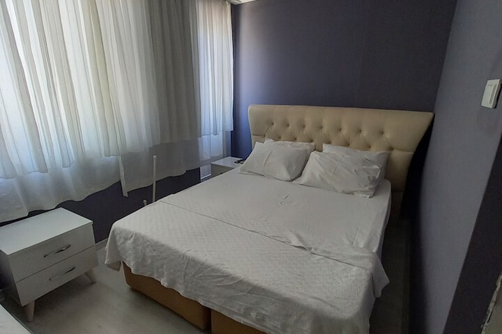 Room 25 of 73