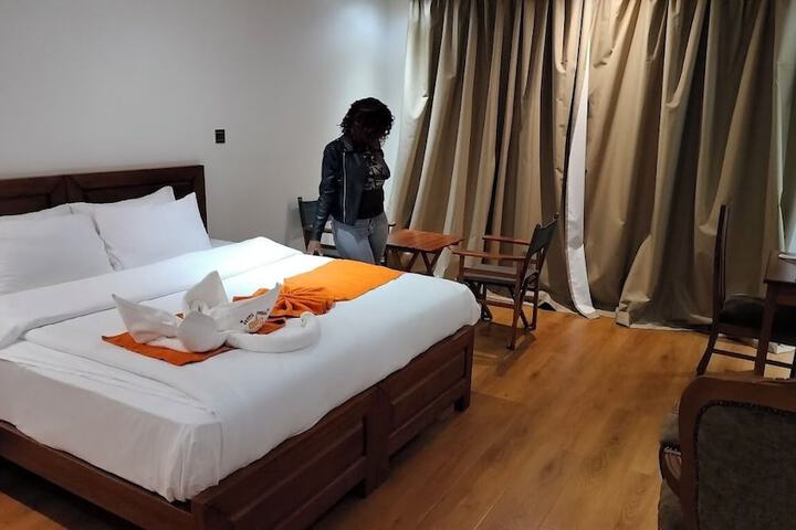 Room 21 of 63