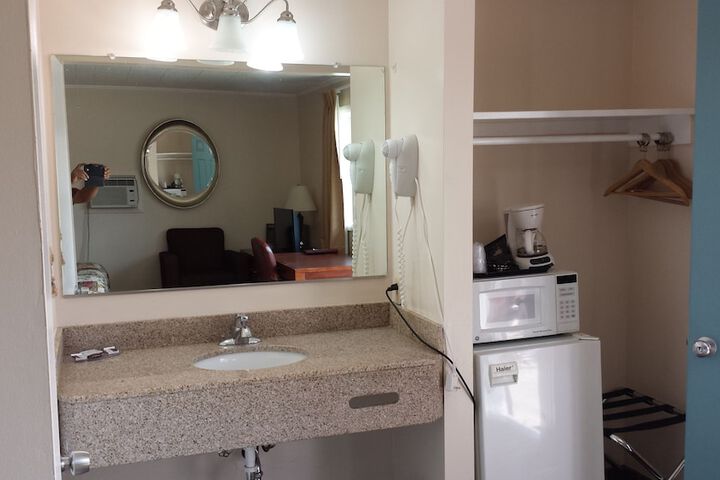 Room 21 of 26