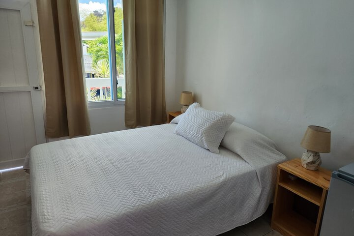 Room 10 of 98