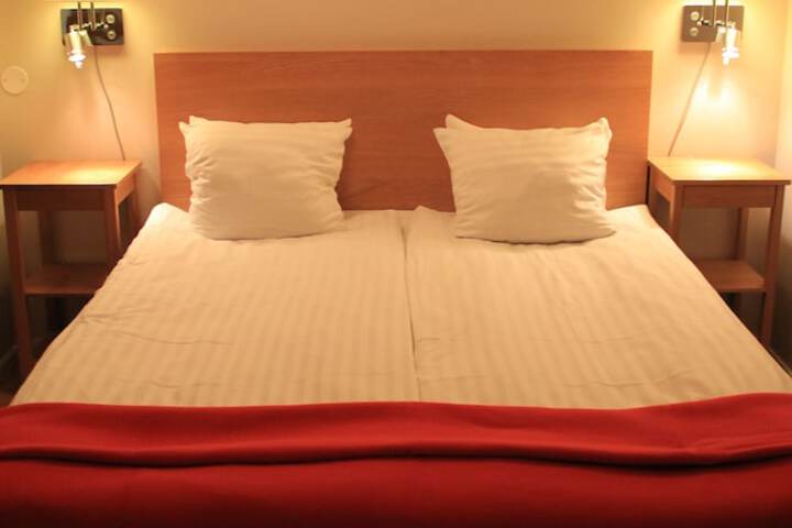 Room 3 of 41