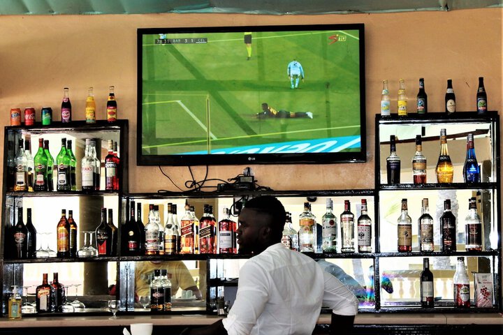 Sports bar