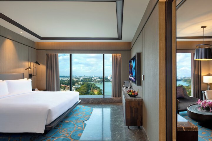 Room 12 of 86