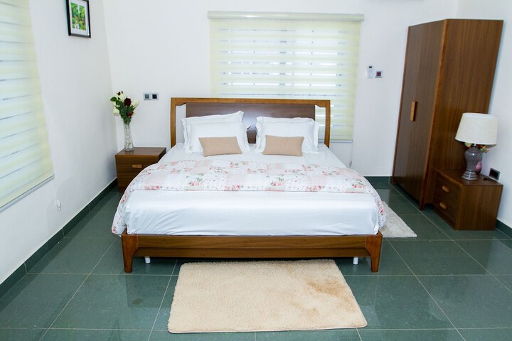 Room 14 of 49